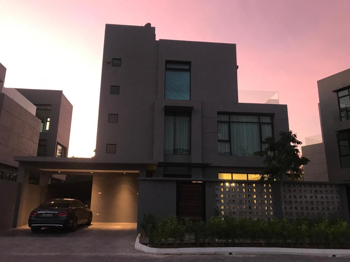פנתאי צנאנג Molly Luxury Private Pool Bungalow茉莉的家豪华私人泳池别墅 מראה חיצוני תמונה