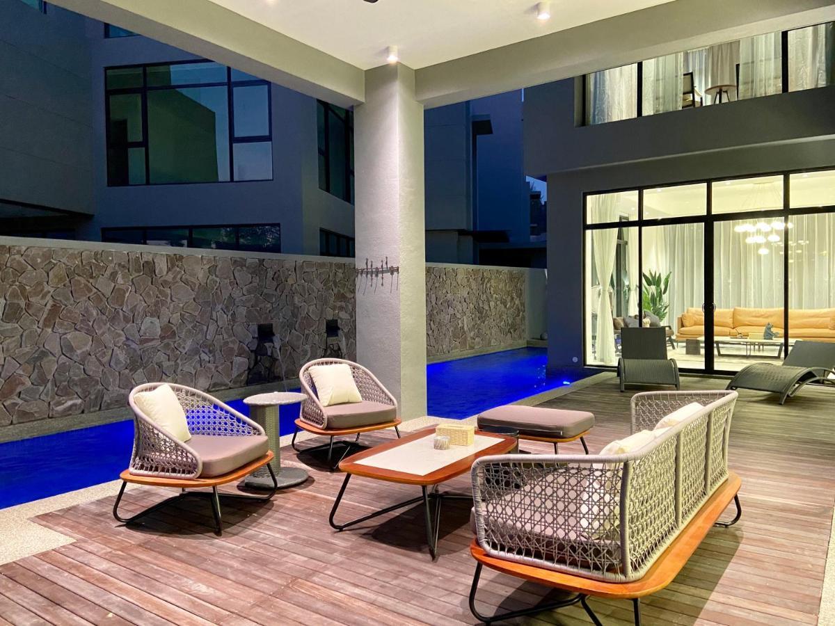 פנתאי צנאנג Molly Luxury Private Pool Bungalow茉莉的家豪华私人泳池别墅 מראה חיצוני תמונה