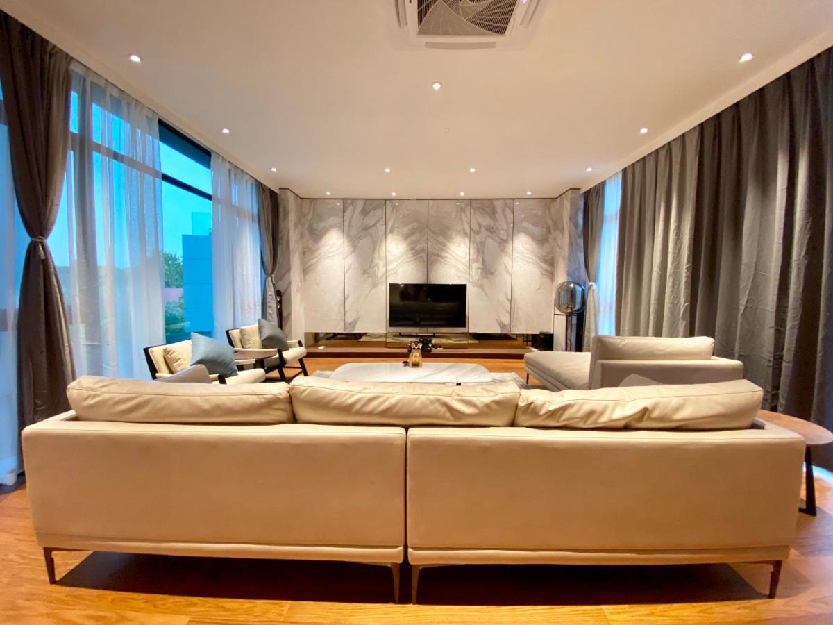 פנתאי צנאנג Molly Luxury Private Pool Bungalow茉莉的家豪华私人泳池别墅 מראה חיצוני תמונה