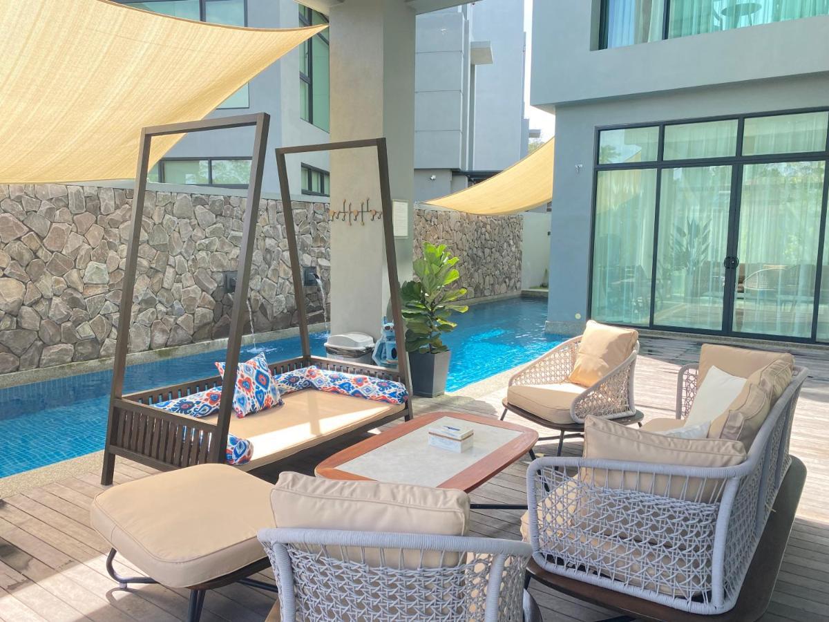 פנתאי צנאנג Molly Luxury Private Pool Bungalow茉莉的家豪华私人泳池别墅 מראה חיצוני תמונה