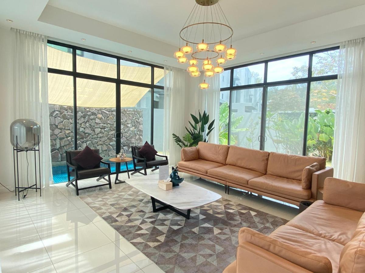 פנתאי צנאנג Molly Luxury Private Pool Bungalow茉莉的家豪华私人泳池别墅 מראה חיצוני תמונה